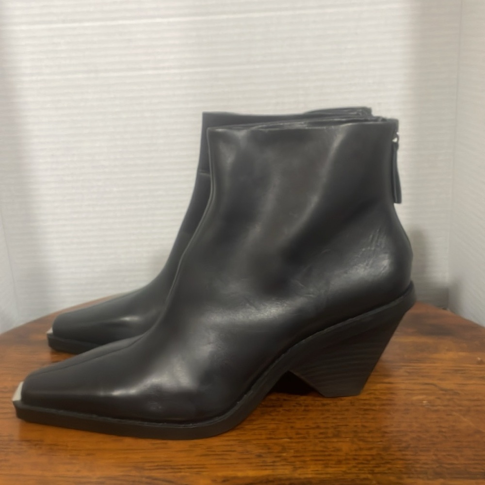 NWT- Zara Black Leather Heel Pointed Ankle Cowboy Boots w/dustbag